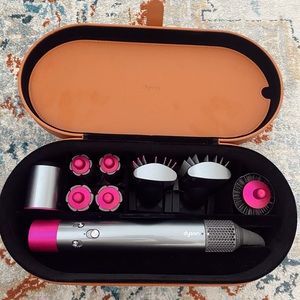 Dyson Airwrap - Brand new used once.